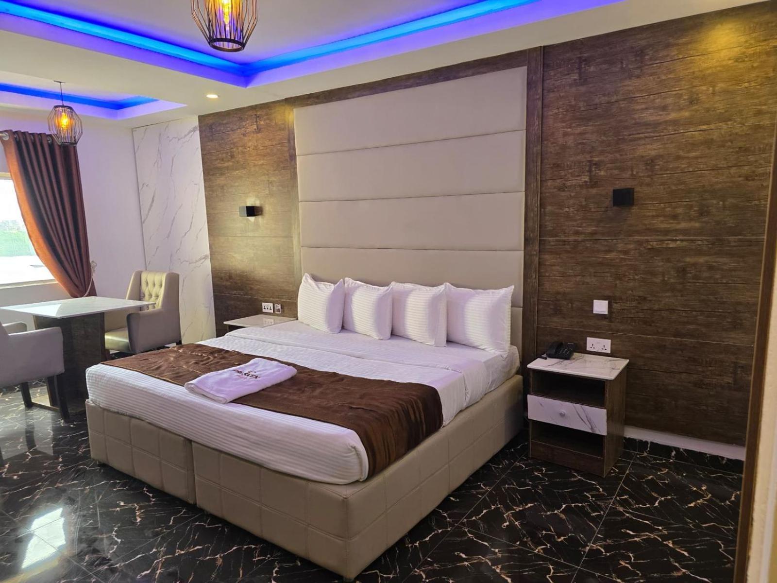 Hotel Presken Kuramo Waters à Lagos Extérieur photo