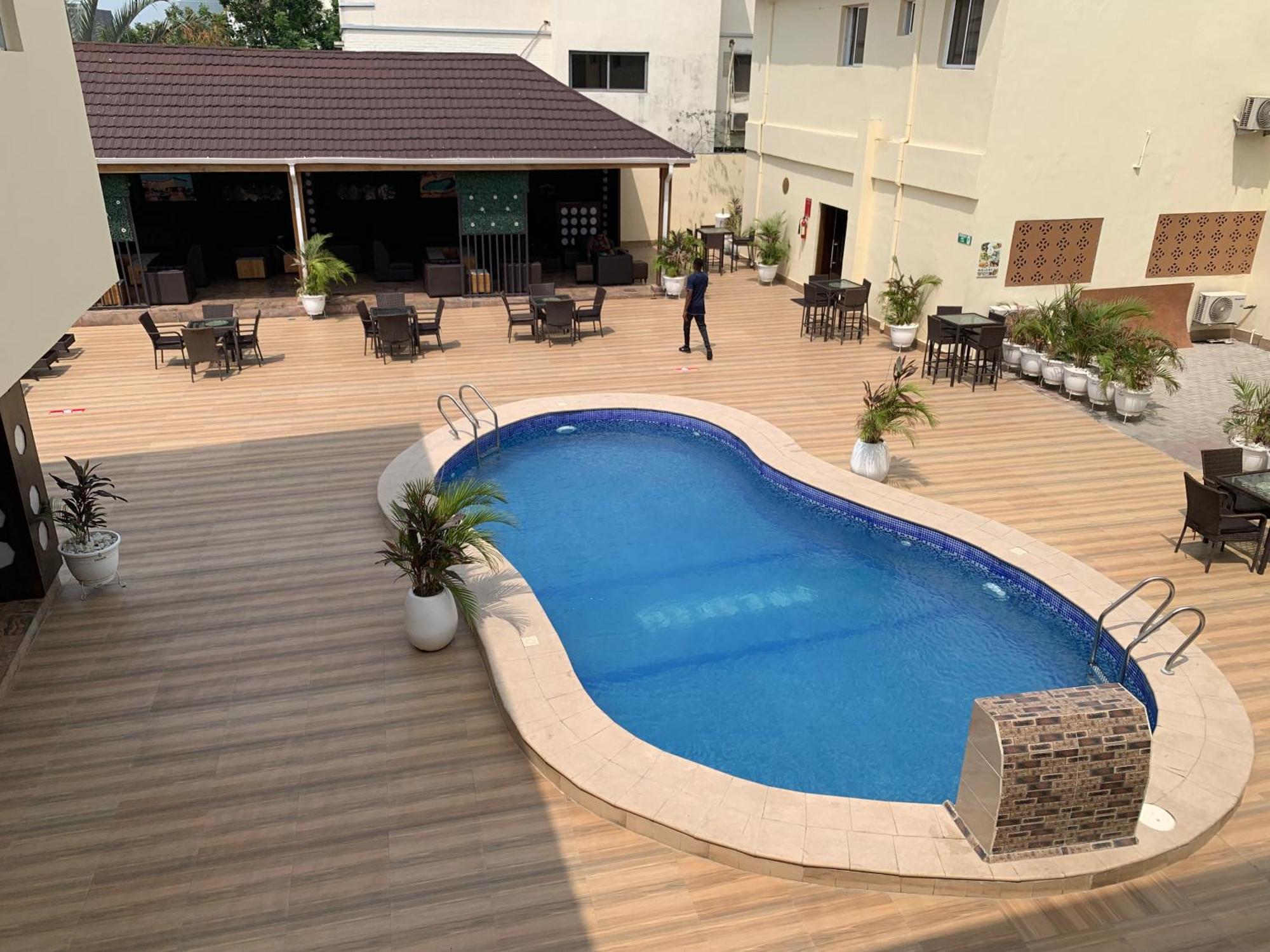 Hotel Presken Kuramo Waters à Lagos Extérieur photo