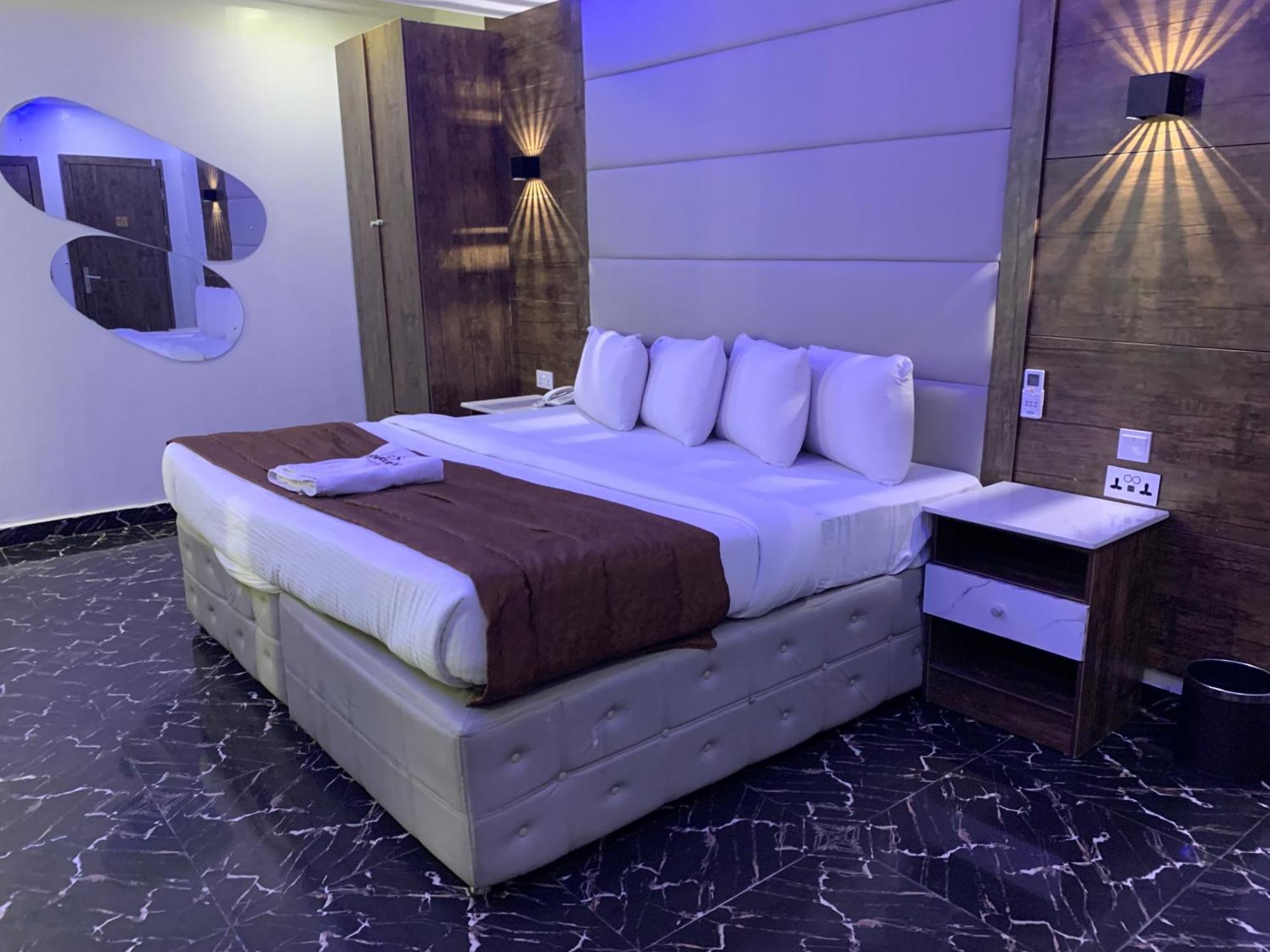 Hotel Presken Kuramo Waters à Lagos Extérieur photo